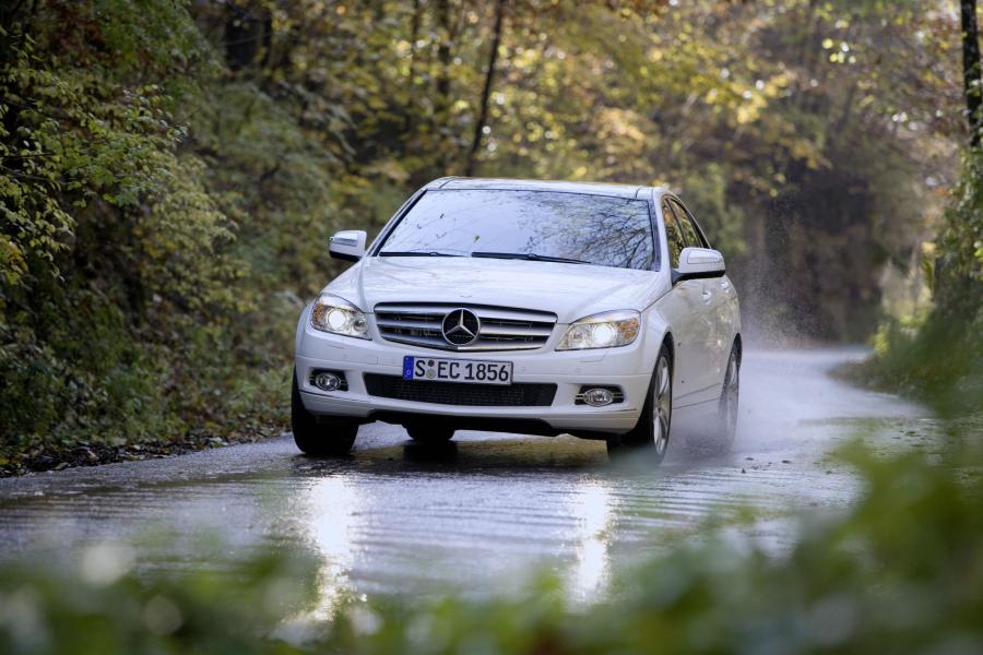  Mercedes-Benz C-Class 2007 года  (фото 19 из 413)